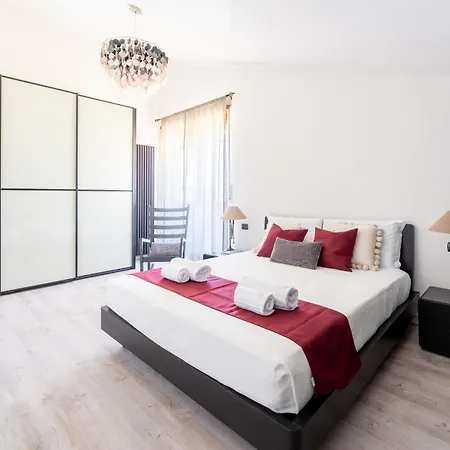 Apartment Attico Mirage *